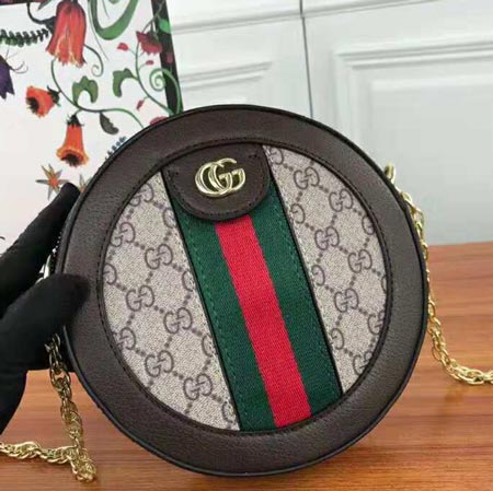 Gucci官網同步新出的圓餅鏈條包
