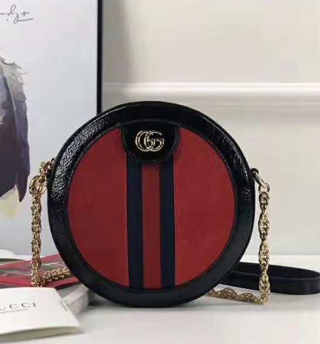 Gucci官網同步即將上市的圓餅鏈條包