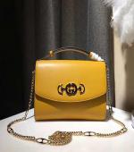 2019春夏時(shí)裝秀中音樂家Zumi R