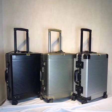 Gucci男士箱包 小巧四輪便攜拉桿箱 全鋁鎂合金登機箱