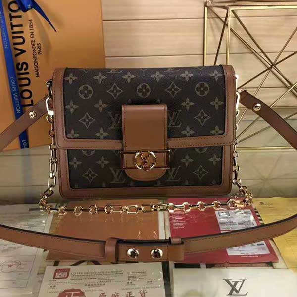 LV Monogram帆布METIS翻蓋郵差包 M44390