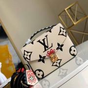 路易威登CRAFTY POCHETTE MéTIS 手袋 女士郵差包 m