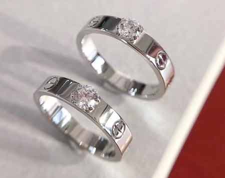 卡地亞經典love螺絲戒指