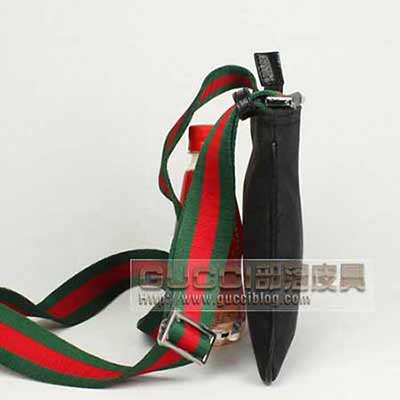 gucci古奇休閑男包 時尚單肩包斜跨包146309黑布黑皮