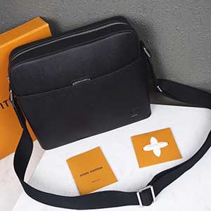 專柜真品有售男士品牌真皮包，LV路易威登男士斜挎包M34408