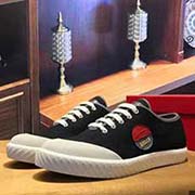  全羊里 BALLY 巴利 18年官網春夏款 海海原版專業復刻 進口原版16安帆布 搭載水染透氣羊皮內里 羊皮墊腳 原版大底。奢華而又低調 時尚帥氣 舒適休閑！配碼：38～44