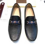 LV高等代買款 男士2018新款官網同步 意大利進口牛皮面 全進口羊皮里 完全一比一復刻 鞋底：原廠特供原版底 獨家活動成型底超級舒適 原廠跟單貨 高品質看細節 歡迎對比 38一45碼！