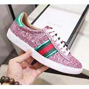  新款。全套包裝 情侶款高等版本 歡迎對比 Gucci古奇 新小白鞋系列休閑便鞋！官網1：1打造。鞋面采用古奇專用特殊材質。內里采用優質水紋羊里柔軟舒適。挑剔的選料精致的做工給您好的享受。碼數：3