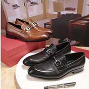  Ferragamo菲拉格慕 中碼以下建議拿小一碼：男碼38/4445可以定做 等級： 材料：頭層牛皮 不染色羊皮內(nèi)里 原版橡膠大底 款式類別：正裝皮鞋 隨意出入各種場合 百搭舒適 顏色：黑色 棕色