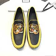 古奇系列產(chǎn)品 眾多明星至愛 采用高等進(jìn)頭層牛皮 簡(jiǎn)約大氣而不失雅致 精良詮釋鞋履新靈感 經(jīng)典與時(shí)尚融為一體 奢華迷夢(mèng) 駕凌時(shí)尚高等品質(zhì) 值得信賴 38-45