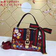 gucci古奇GUCCI新款 新女包哈密瓜紋亮皮時尚繡花 花朵繡花織帶手袋 真皮綢絲帶單肩斜挎包！青春 活力 詮釋高雅新風尚～～真的超級超級美 型號: 421882尺寸：寬25.5*高17*側寬8顏