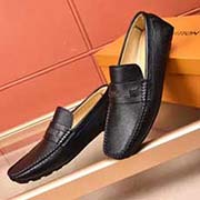 羊里路易威登·louisvuitton 2018春夏專柜GLORIA系列款 原廠特供皮料生產(chǎn) 原版楦型。以遍布鞋面的Monogram壓紋等精致工藝細(xì)節(jié)展現(xiàn)優(yōu)雅風(fēng)貌的經(jīng)典開車套腳休閑鞋 意大利進(jìn)口小牛皮