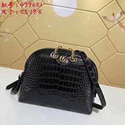 gucci古奇GUCCI新款 Ophidia 作為本季的主打新款 還出了鱷魚紋牛皮系列 細膩的鱷魚紋真皮材質極具質感 高等大氣上檔次～ 型號: 499621尺寸：寬23*高19*側寬8顏色：	