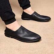 羊里 GUCCI高等休閑訂制款 牛皮面+羊皮內(nèi)里 原版五金 相信從您見到它的N01眼起就會(huì)有眼前一亮的感覺 大氣前衛(wèi)已經(jīng)不能完全詮釋了它的優(yōu)雅 AAA級(jí)橡膠大底 超舒適 專柜原版套楦 保證了其原有版型及