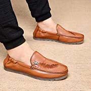 m羊里 GUCCI高等休閑訂制款 牛皮面+羊皮內里 原版五金 相信從您見到它的N01眼起就會有眼前一亮的感覺 大氣前衛已經不能完全詮釋了它的優雅 AAA級橡膠大底 超舒適 專柜原版套楦 保證了其原有版型