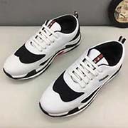 新款官網 PRADA 普拉達高 版本青年人運動風運動休閑 男士2018專柜同步發售 意大利進口原版精選頭層柔軟牛皮。透氣舒適 拒絕脫色磨腳鞋底：原廠特供原版底 鞋面壓原版花圖案 法國懶人風格設計 品質