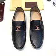 LV高等代買款 男士2018新款官網同步 意大利進口牛皮面 全進口羊皮里 完全一比一復刻 鞋底：原廠特供原版底 獨家活動成型底超級舒適 原廠跟單貨 高品質看細節 歡迎對比 38一45碼！