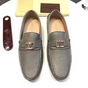 LV高等代買款 男士2018新款官網同步 意大利進口牛皮面 全進口羊皮里 完全一比一復刻 鞋底：原廠特供原版底 獨家活動成型底超級舒適 原廠跟單貨 高品質看細節 歡迎對比 38一45碼！