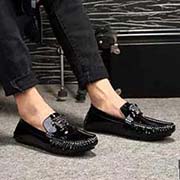  范思哲 新款新款 鞋面頭層進(jìn)口牛漆皮面 頭層內(nèi)里羊里 原版進(jìn)口耐磨橡膠底 范思哲官網(wǎng)出品 2016春夏新品 全力打造精致優(yōu)雅的心備佳品 廓形簡潔利落 采用精湛的處理工藝。剪裁比例恰到好處 面料精美