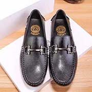  范思哲 新款新款 鞋面采用意大利進口小牛皮 頭層吸汗透氣羊皮內里 范思哲誕生于15世紀法國宮廷 幾百年來可謂是歷久彌新 時尚輪回 2013春夏Prada秀場上 范思哲再度引起矚目 成為2017春夏的