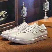 全羊里L(fēng)ouis Vuitton 路易·威登 官網(wǎng)款 高等質(zhì)量 優(yōu)質(zhì)頭層小牛皮精細(xì)手工精良復(fù)刻 全羊皮內(nèi)里羊皮墊腳 高等大氣 貴族風(fēng)格 原版橡膠耐磨大底 品質(zhì) 高等不失品味 時尚 新穎！！肯定的焦點！