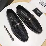  GUCCI古奇 標(biāo)準(zhǔn)碼：男碼38/44 等級(jí)：代買(mǎi)級(jí) 材料：頭層牛皮壓紋 綿羊皮內(nèi)里 原版輕便橡膠大底 款式類別：駕車出行 休閑鞋 百搭舒適 顏色：黑