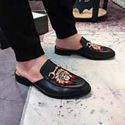  GUCCI 高等 男士 2017專柜同步發(fā)售 頭層牛皮 羊皮內(nèi)里 水染羊皮墊腳。完全一比一復(fù)刻 獨(dú)家活動(dòng)成型底超級(jí)舒適 原廠跟單貨 高品質(zhì) 可隨意進(jìn)出專柜 歡迎對(duì)比 碼數(shù):38-45