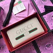 GUCCI古奇 不管是用料 做工 logo 鋼印 編碼 走線 每一個細節都將古奇的精彩內涵表現得淋漓盡致 質量保證 售后無擔憂 原廠材料！實物拍攝 質量如圖可見 型號：496317尺寸：19*10.5