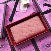 GUCCI古奇 不管是用料 做工 logo 鋼印 編碼 走線 每一個細節都將古奇的精彩內涵表現得淋漓盡致 質量保證 售后無擔憂 原廠材料！實物拍攝 質量如圖可見 型號：410102尺寸：19*10*2