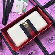 GUCCI古奇 不管是用料 做工 logo 鋼印 編碼 走線 每一個細節都將古奇的精彩內涵表現得淋漓盡致 質量保證 售后無擔憂 原廠材料！實物拍攝 量如圖可見 型號：476083尺寸：19.5*11*