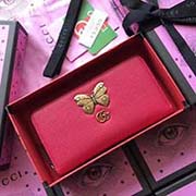 GUCCI古奇 不管是用料 做工 logo 鋼印 編碼 走線 每一個細節都將古奇的精彩內涵表現得淋漓盡致 質量保證 售后無擔憂 原廠材料！實物拍攝 質量如圖可見 型號：499363尺寸：19*10*3