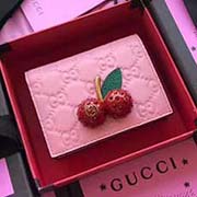 GUCCI古奇 不管是用料 做工 logo 鋼印 編碼 走線 每一個(gè)細(xì)節(jié)都將古奇的精彩內(nèi)涵表現(xiàn)得淋漓盡致 質(zhì)量保證 售后無(wú)擔(dān)憂 原廠材料！實(shí)物拍攝 質(zhì)量如圖可見 型號(hào)：476050尺寸：11*8*3