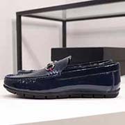  GUCCI 古奇專柜同款高品質休閑豆豆鞋 鞋面采用進口漆皮 內里采用高等進口環保豬皮 和舒適超軟耐磨橡膠大底 代工級別工藝 真正的 品質 非市場一般品質 碼數 38-43