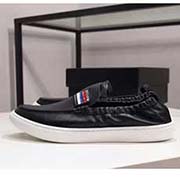  GUCCI 古奇專(zhuān)柜同款高品質(zhì)休閑豆豆鞋 鞋面采用進(jìn)口意大利小牛皮 內(nèi)里采用高等進(jìn)口環(huán)保豬皮 和舒適超軟耐磨橡膠大底 代工級(jí)別工藝 真正的 品質(zhì) 非市場(chǎng)一般品質(zhì) 碼數(shù) 38-43