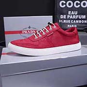 PRADA普拉達高等專柜新品上市 歐美大師設計 品質 采用意大利進口彈力萊卡迷彩布制作 無內里的網布設計 設計上很獨特的美 超級百搭也很舒服 輕腳高等不失品味 時尚潮男畢備.肯定的焦點 ！黑 紅 蘭三