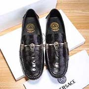  范思哲 2018官網(wǎng)新款 鞋面釆用進(jìn)口頭層牛皮制作 豬皮內(nèi)里 防滑耐磨生膠大底 原板開模新楦 合腳舒適無比 穿著充滿青春潮氣而又穩(wěn)重 大眾百搭守選 標(biāo)準(zhǔn)碼37一45