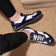 品質 新款上市 先看質量 再看價格PRADA普拉達休閑鞋 男鞋 板鞋今年新款 原版復刻 鞋面采用優質牛皮面 綿羊皮內里 適合運動 駕車出行 以質量說話！38-44