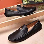 羊里Gucci 新款創意獨特休閑豆豆鞋2018官網新款男士專柜系列 高等 品質 真材實料 南非進口頭層牛皮 原廠御用耐磨膠塑大底 原版開模 高等做工高等大氣廠尊貴! size：38-464-12