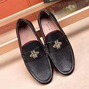 羊里Gucci 新款創意獨特休閑豆豆鞋2018官網新款男士專柜系列 高等 品質 真材實料 南非進口頭層牛皮 原廠御用耐磨膠塑大底 原版開模 高等做工高等大氣廠尊貴! size：38-464-12