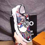 夏季透氣冰絲面料LOUlS VUlTTON路易威登～獨(dú)特現(xiàn)代風(fēng)運(yùn)動(dòng)鞋。夏季應(yīng)季-LV專柜代買 休閑套腳一腳蹬