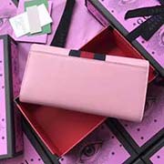 GUCCI古奇 不管是用料 做工 logo 鋼印 編碼 走線 每一個細節都將古奇的精彩內涵表現得淋漓盡致 質量保證 售后無擔憂 原廠材料！實物拍攝 質量如圖可見 型號：476084尺寸：19*10*3