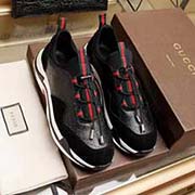 2018古奇GUCCI官網新款 休閑時尚男鞋 版型簡潔大氣 潮男專屬.獨有的官網新元素 古奇原版裝飾 時尚又大方 面料原版小牛皮 舒適的羊皮內里 官網指定耐磨休閑大底 專柜經典款實物拍攝 碼數：3