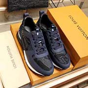 Louis Vuitton路易威登2018原版系帶男鞋 經典款休閑鞋 本款是官方主打經典款 1:1質量 原廠名師制作 采用進口牛皮 進口透氣彈力布 舒適羊皮內里。精良楦型 大方時尚的設計 吸引了眾多消