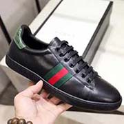。情侶款 全套包裝 黑色高等基礎版。此款為小白鞋黑色基礎版。請各位老板看清楚我家鞋子的走線?？隙ǜ叩取?Gucci 』古奇 Ace Sneakers小白鞋 再次顛覆了傳統小白鞋的設計 N多明星有演繹過