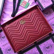 GUCCI古奇 不管是用料 做工 logo 鋼印 編碼 走線 每一個細節(jié)都將古奇的精彩內(nèi)涵表現(xiàn)得淋漓盡致 質(zhì)量保證 售后無擔憂 原廠材料！實物拍攝 質(zhì)量如圖可見 型號：476440尺寸：30*20