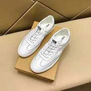  普拉達PRADA 高等代買 男士2018HK專柜同步發售。碼數：38-44。意大利進口牛皮+原廠定制特殊印花材料 鞋底：原廠特供原版底 獨家活動成型底超級舒適 原廠跟單貨 高品質 細節決定品質 我們