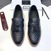 GUCCI古奇男士皮鞋官網原版1:1開模 品質 鞋面采用進口意大利小牛印花皮面皮 透氣牛里 做工精細 高等大氣。有時尚典范造型。橡膠耐磨防滑大底。碼數：38-44