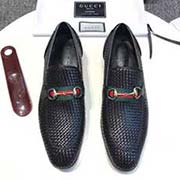 GUCCI古奇男士皮鞋官網(wǎng)原版1:1開模 品質(zhì) 鞋面采用進口意大利小牛印花皮面皮 透氣牛里 做工精細 高等大氣。有時尚典范造型。橡膠耐磨防滑大底。碼數(shù)：38-44
