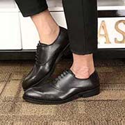  LV.英倫百搭紳士皮鞋.傳世創新.回歸經典.流線楦頭.清晰透徹定格摩登主義.擁有舞者的優雅隨性.才用頭層小牛皮開料.橡膠防滑大底.柔軟舒適.專柜歐碼38-44