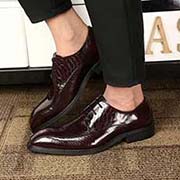 LV 路易威登正裝男士皮鞋 新款來襲～原版質量 鞋面采用意大利進口頭層開邊珠 牛皮 皮質柔軟細膩 進口羊 皮里 耐磨防滑組合大底 鞋型端莊霸氣 奢華魅力無所掩蓋！自然灑脫的新貴主義 引領潮流。碼數：3